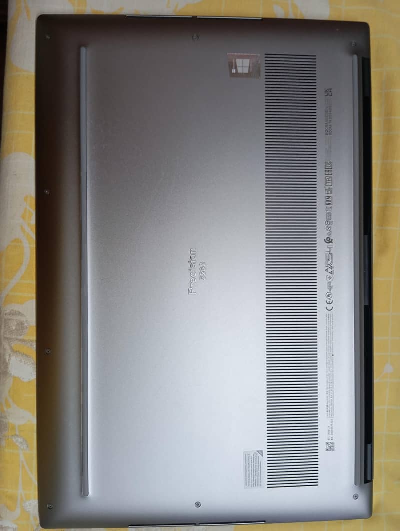 Dell 5560 Precision 3