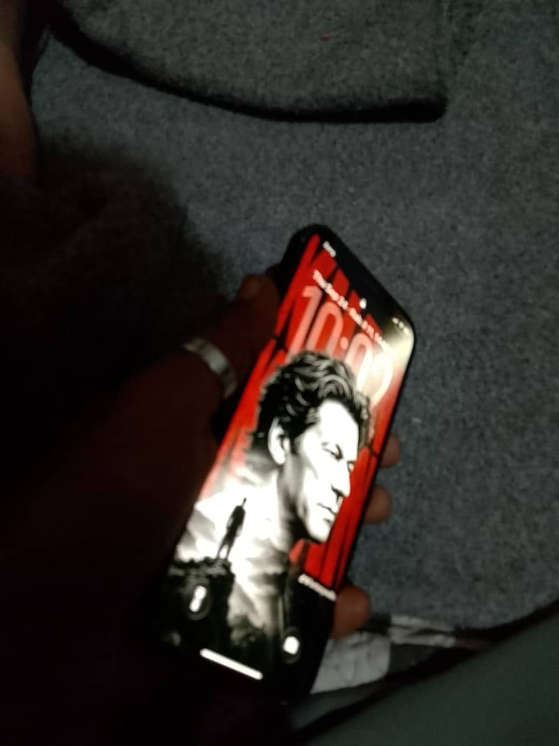 iPhone 12 4