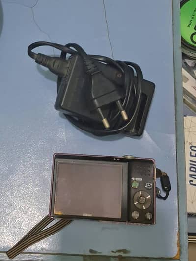 NIKON Coolpix 12MP S570