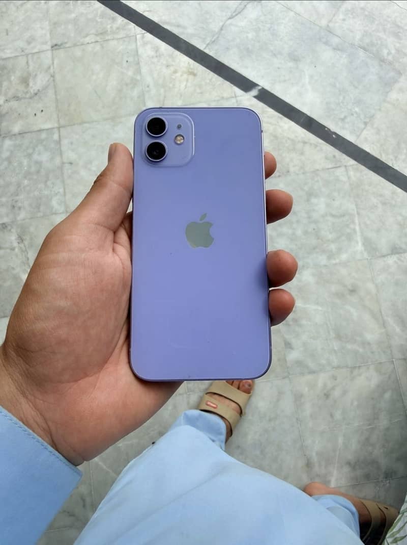 Apple iPhone 12 3