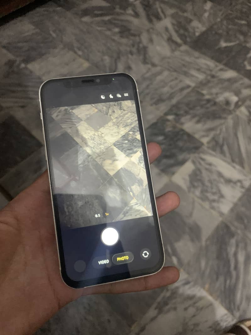 Apple iPhone 12 2