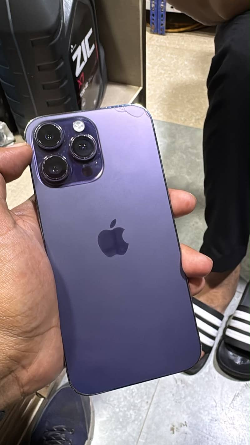 Apple iPhone 14 Pro Max 0
