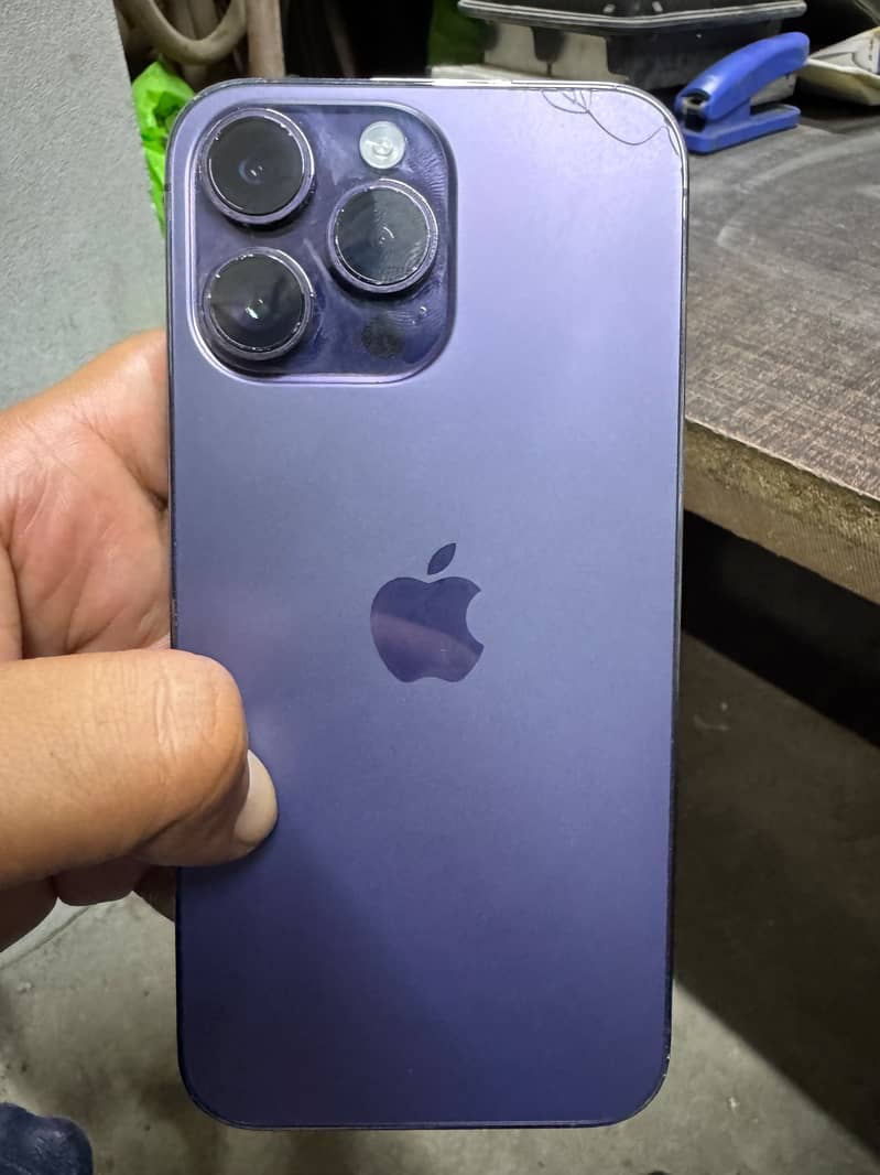 Apple iPhone 14 Pro Max 1
