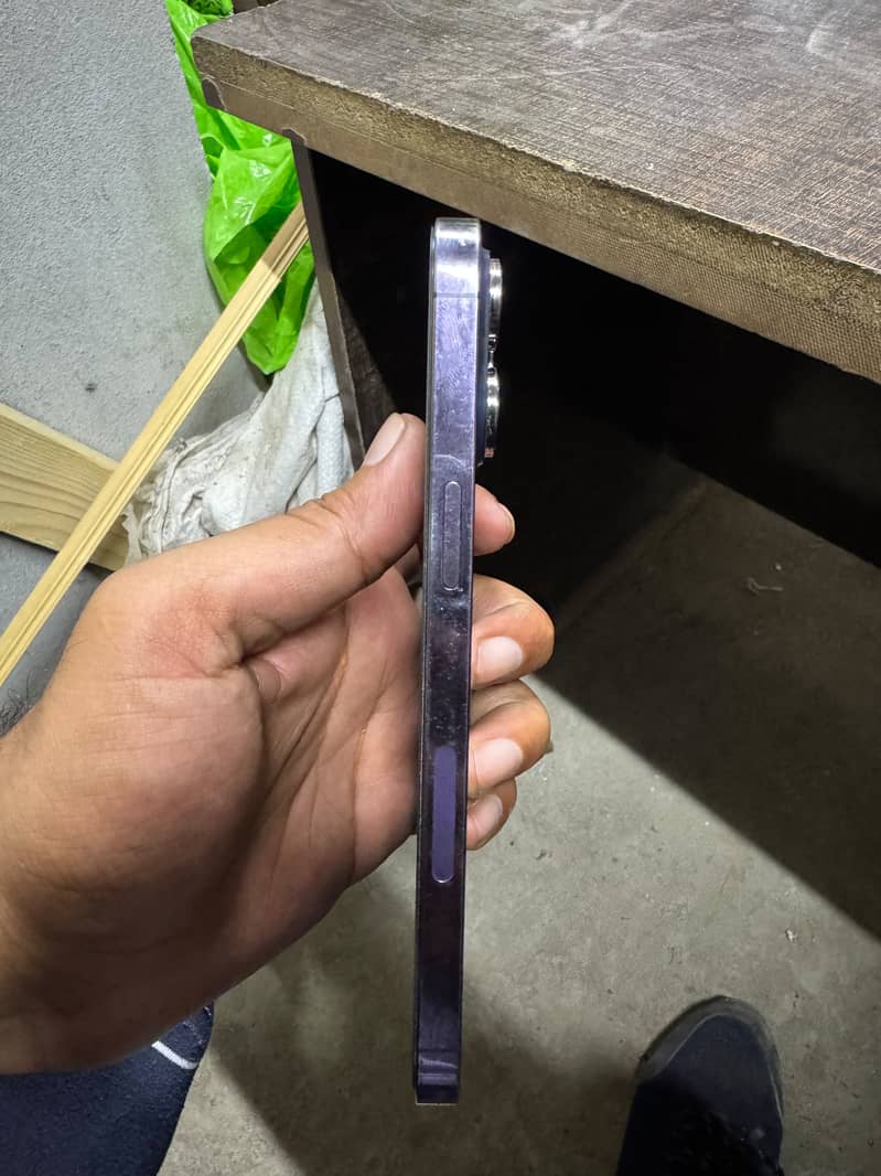 Apple iPhone 14 Pro Max 2