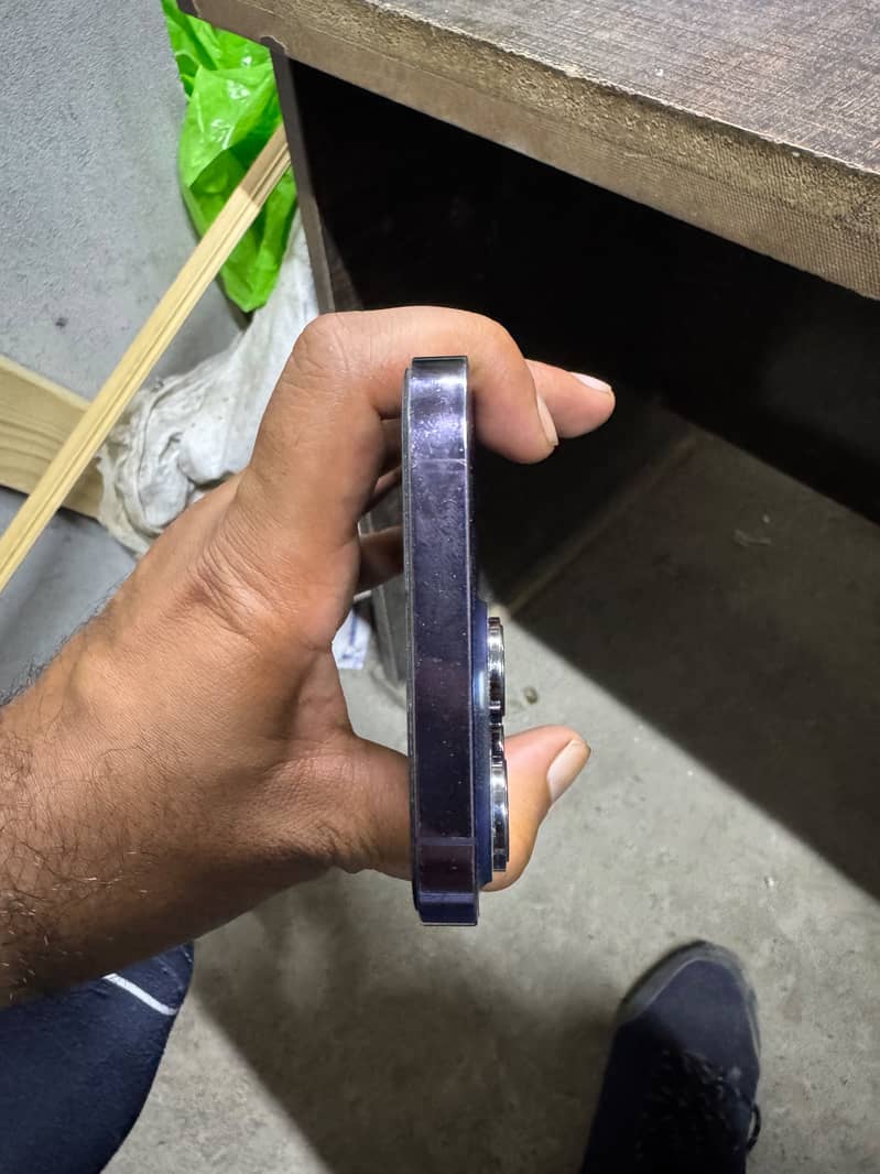 Apple iPhone 14 Pro Max 3