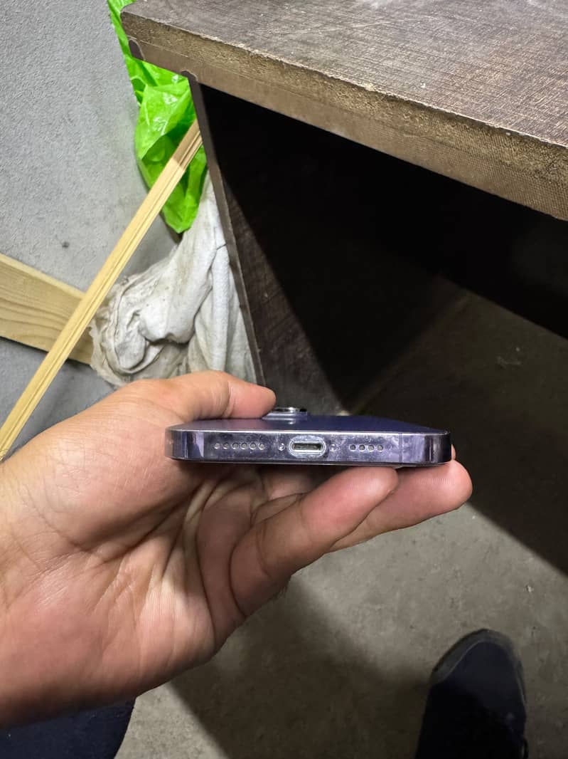 Apple iPhone 14 Pro Max 4