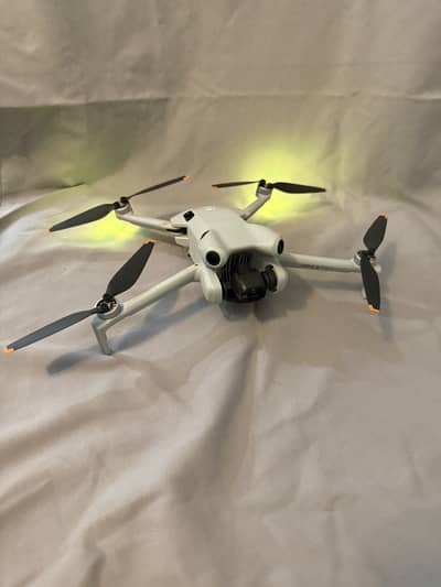 DJI mini 4 Pro Draon Camera With Full box