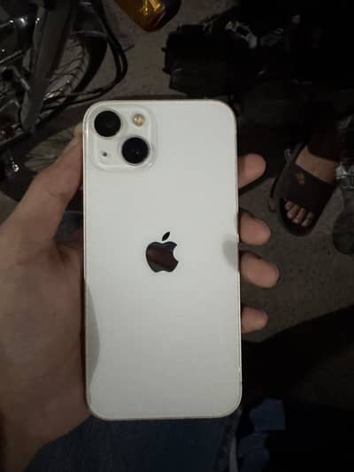 Apple iPhone 13