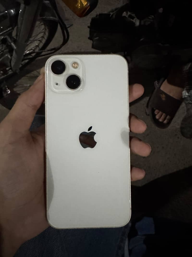 Apple iPhone 13 0