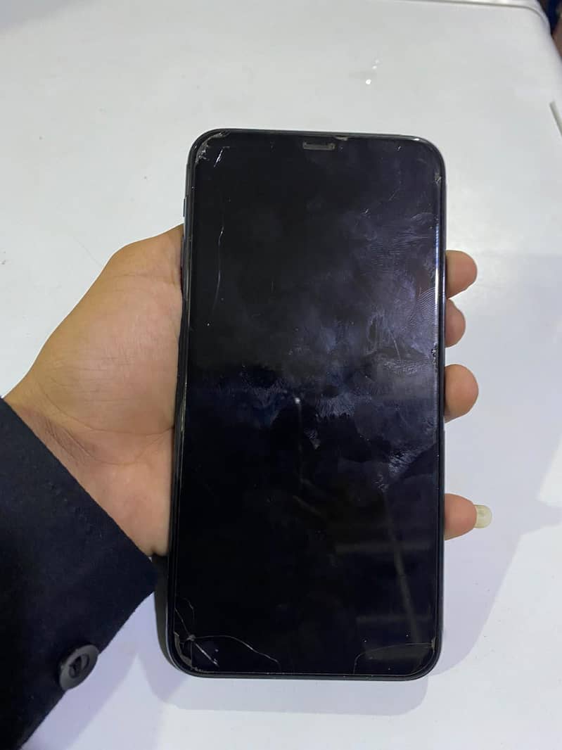 Apple iPhone 11 Pro Max 3