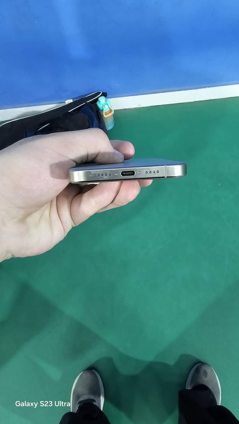 Apple iPhone 15 Pro Max 4