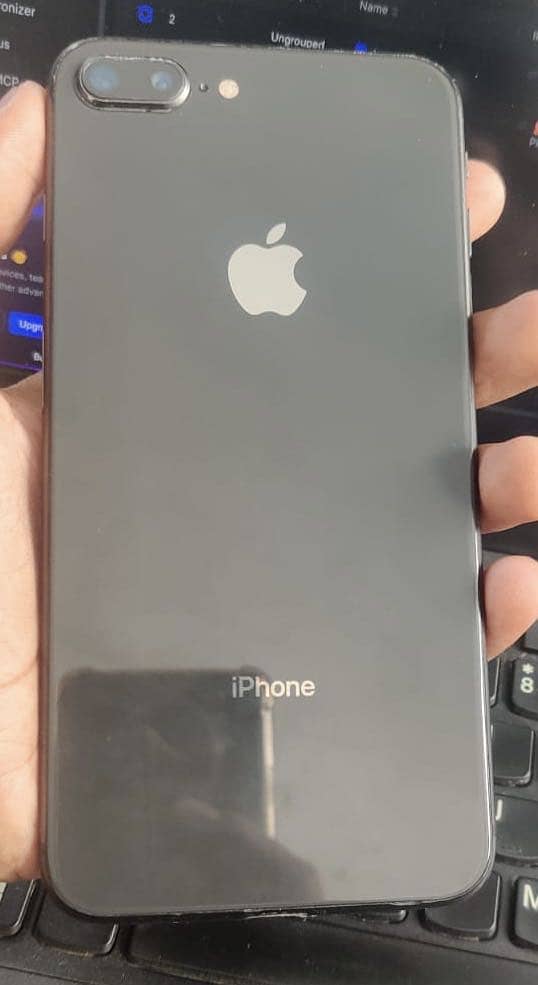 Apple iPhone 8 Plus 0