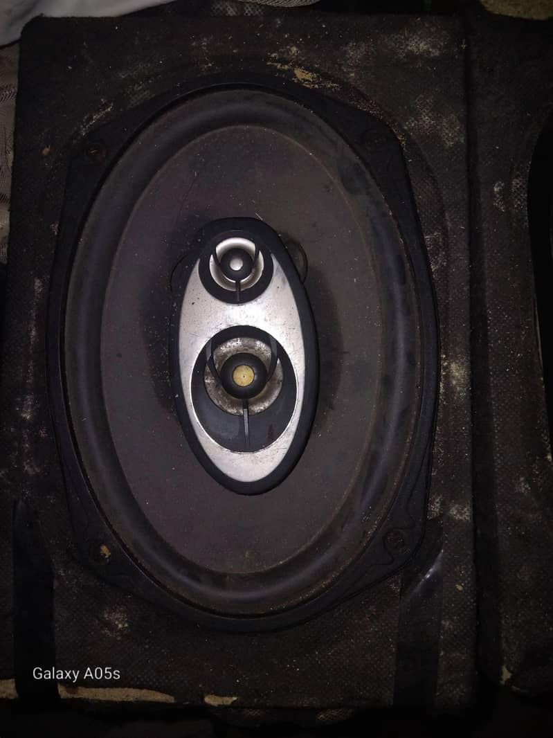 extra car speaker 0