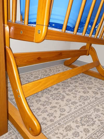 Wooden Baby Crib / Glider Cot with Mattress & Mosquito Net
