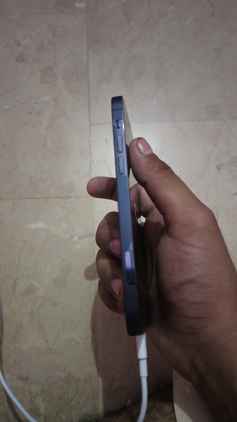 Apple iPhone 12 Pro 3