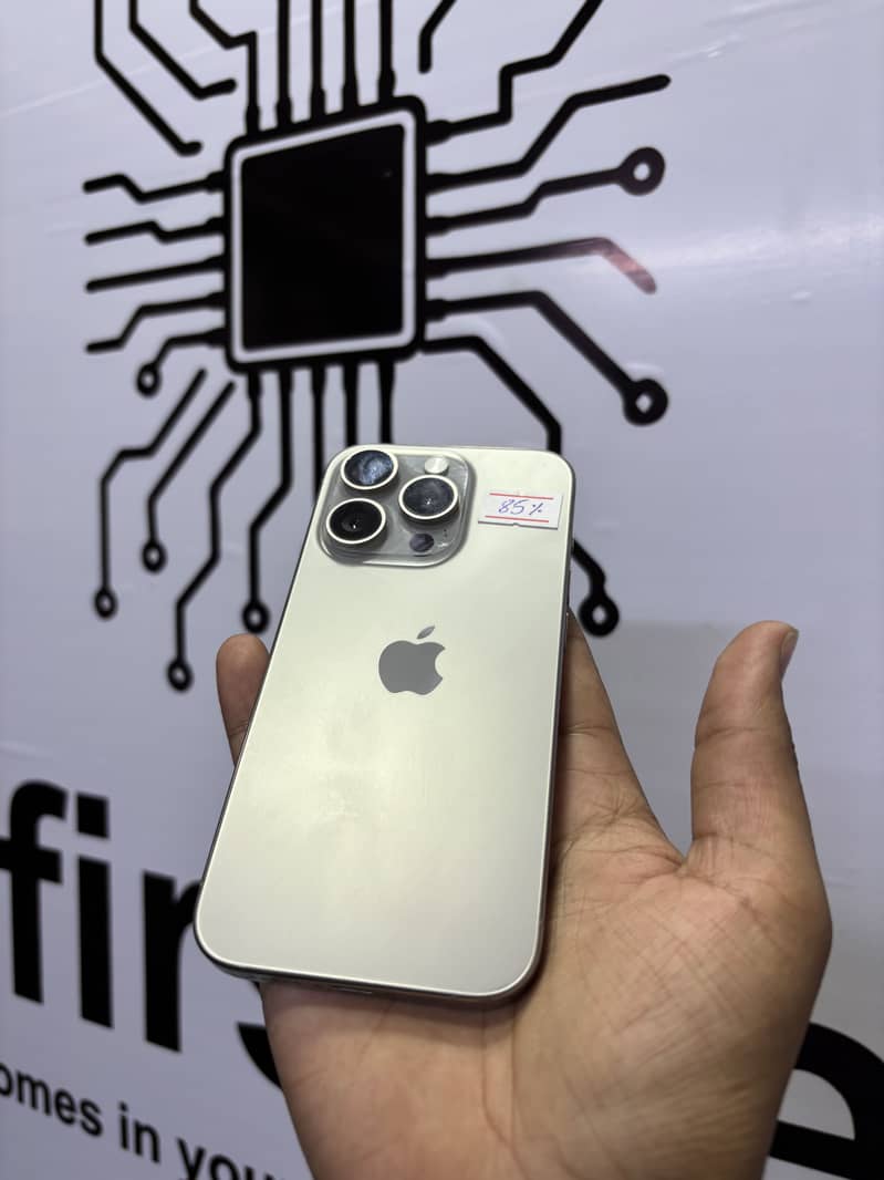 Apple iPhone 15 Pro 1
