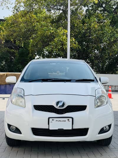 Toyota Vitz 2013
