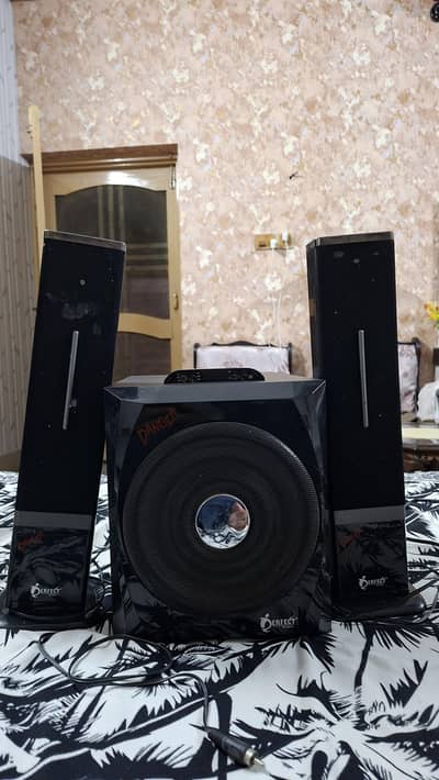 Speaker for sale with woofer with box