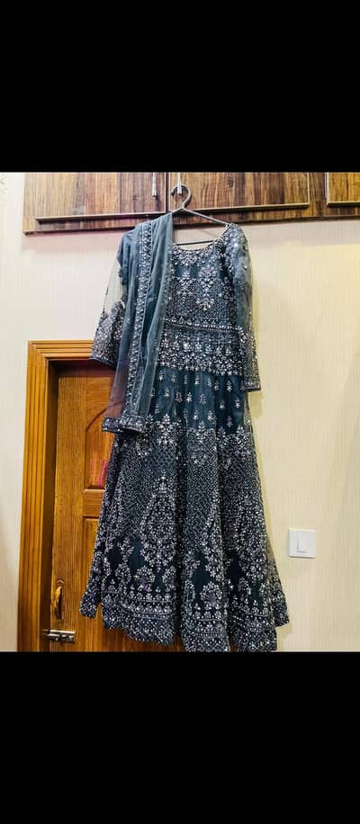 gray net maxi full long heavy work condition 10/10 only 2 time used