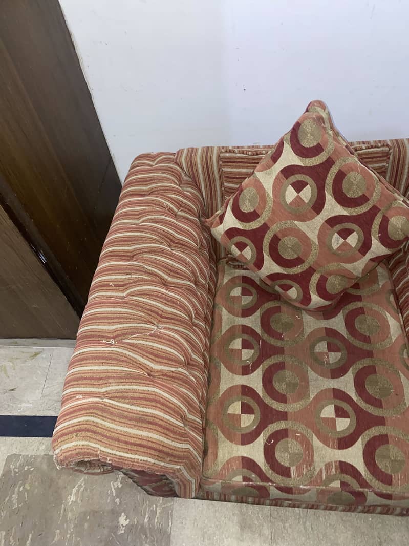 Single seater 2 psc sofa set 3