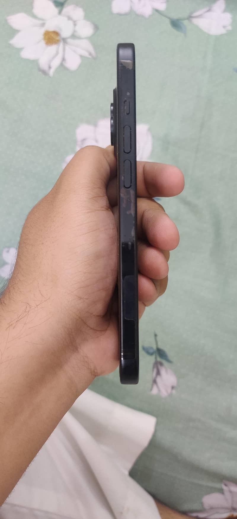 Apple iPhone 15 3