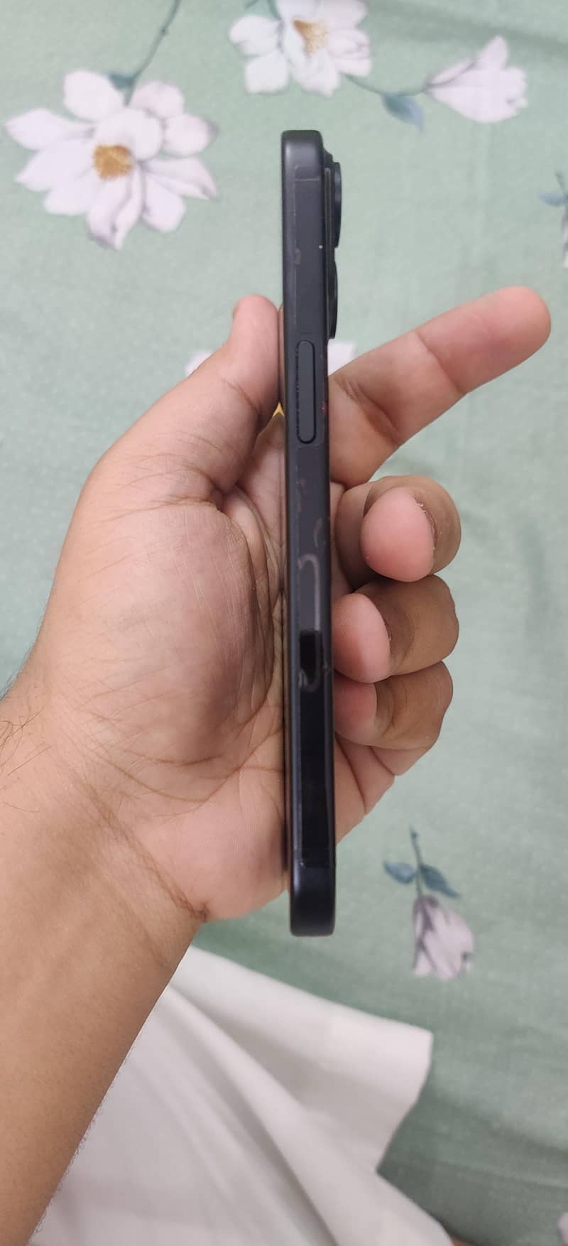 Apple iPhone 15 4