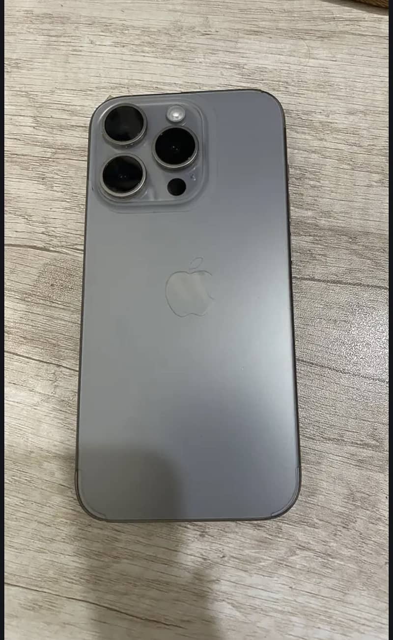 Apple iPhone 15 Pro 4