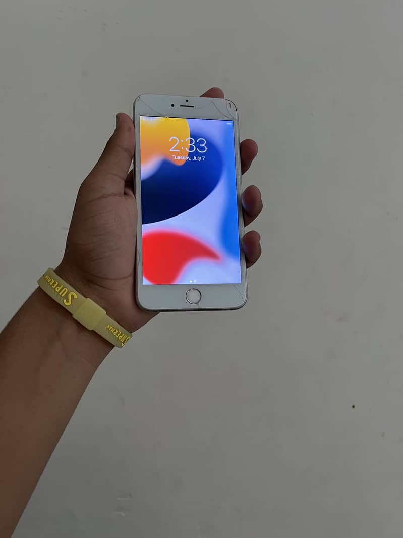 Apple iPhone 6S Plus 2