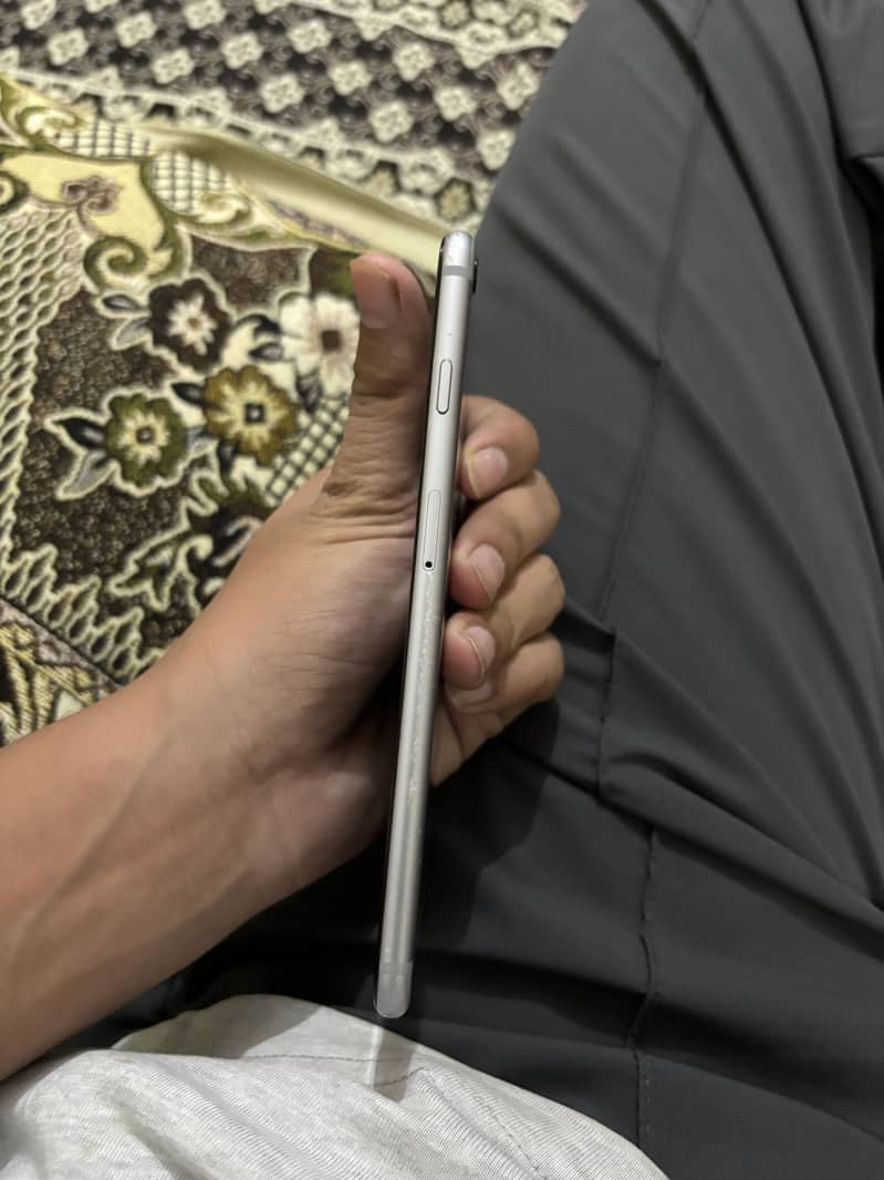 Apple iPhone 6 plus 3
