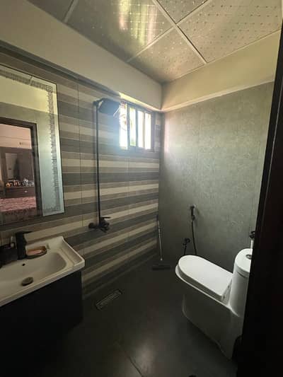 2 BED D/D 4TH FLOOR LIFT/GAS/GAS/STANDBY BANK LOAN ALSO