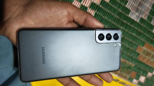 Samsung Mobile S21 / official pta / exchange possible