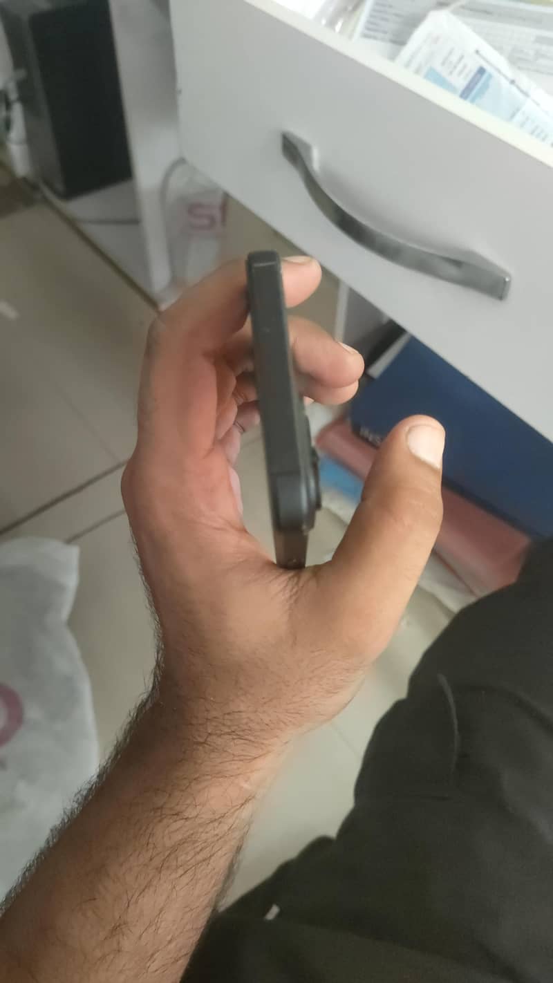 Apple iPhone 15 0