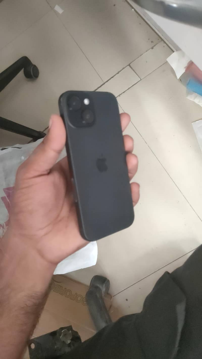 Apple iPhone 15 2
