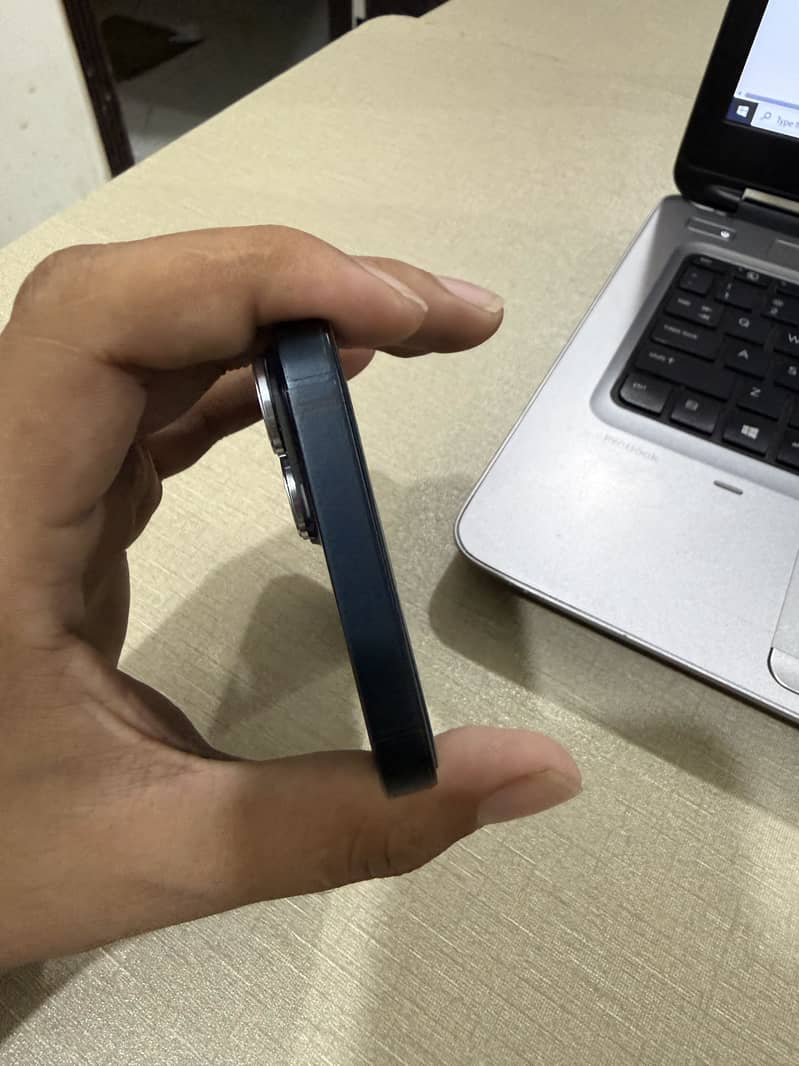 Apple iPhone 14 4