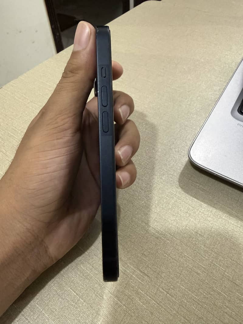 Apple iPhone 14 5