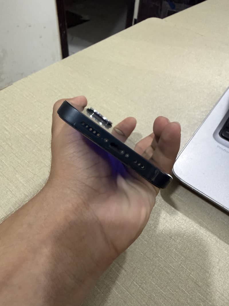 Apple iPhone 14 6