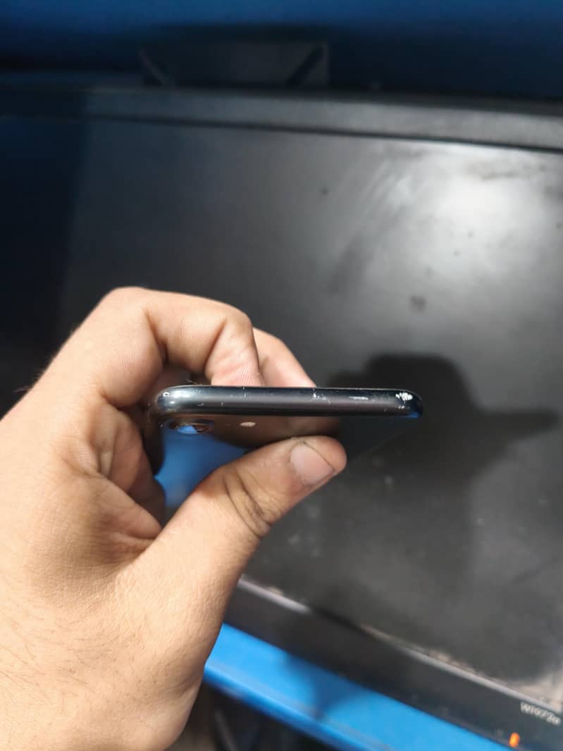 Apple iPhone 7 4