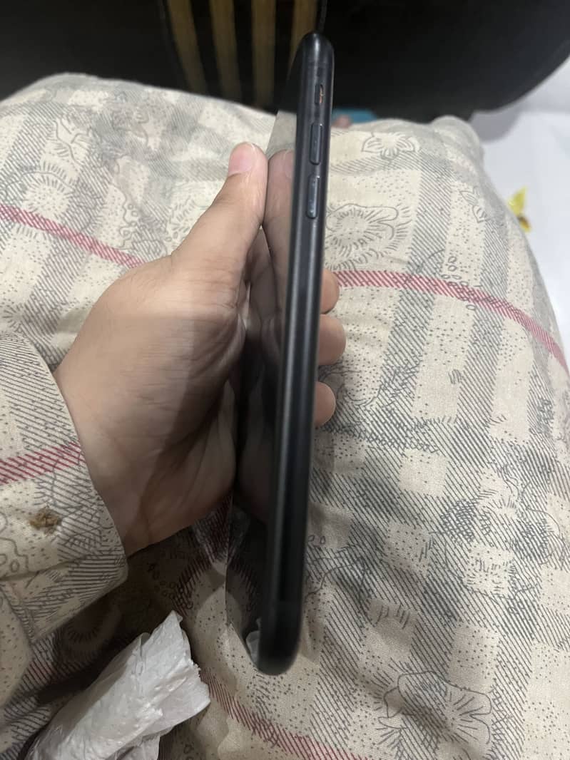 Apple iPhone X 3