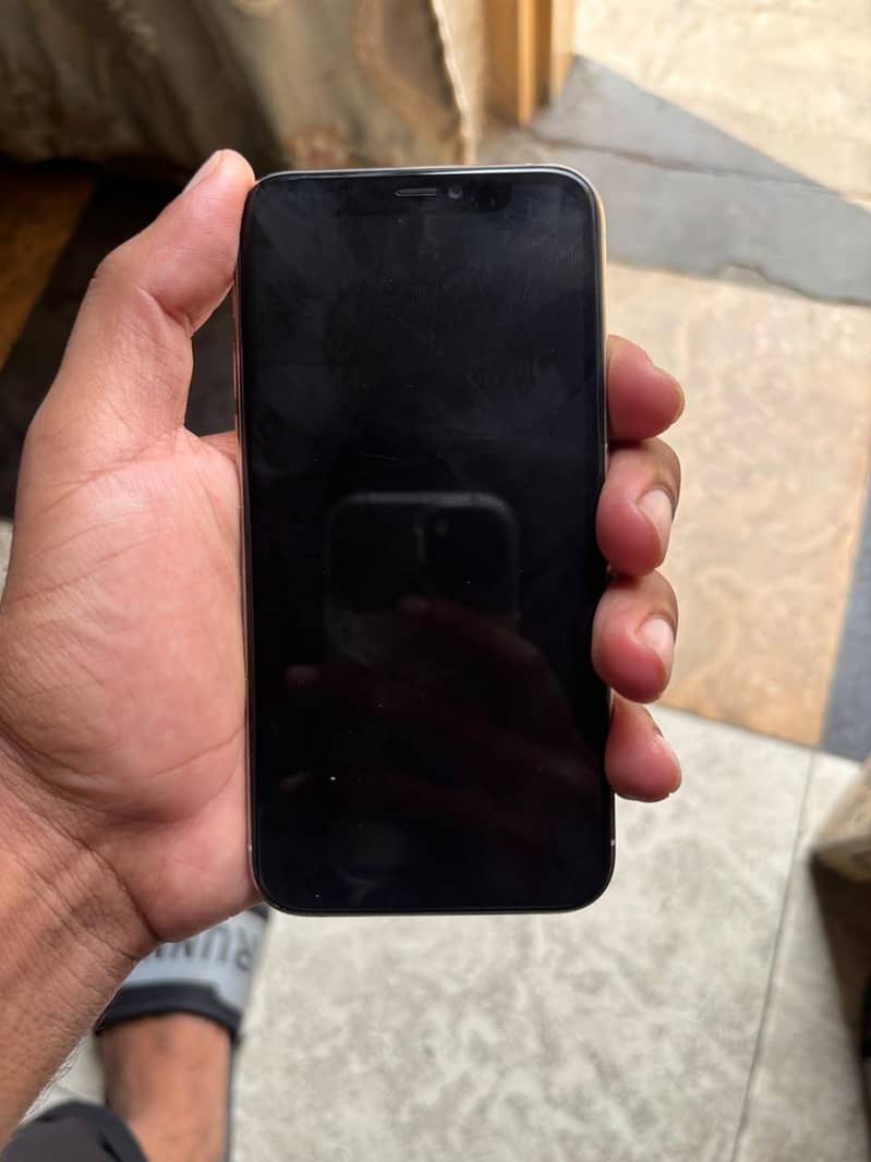 Apple iPhone 11 Pro 5