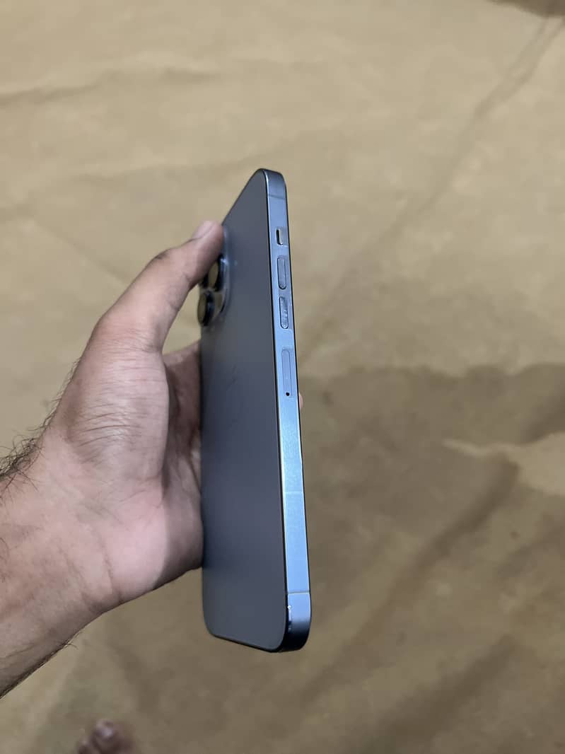 Apple iPhone 13 Pro Max 0