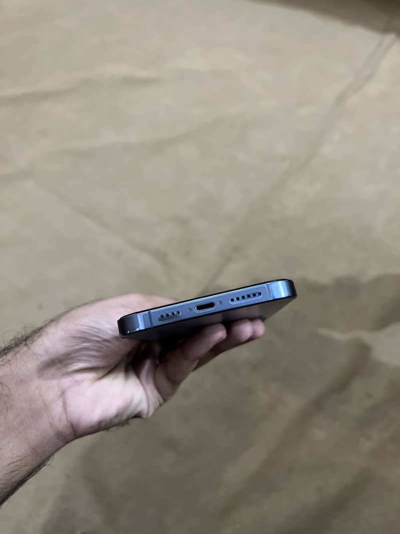 Apple iPhone 13 Pro Max 6