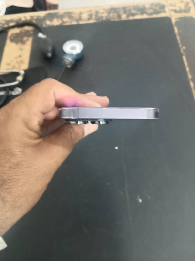 Apple iPhone 14 Pro Max 1