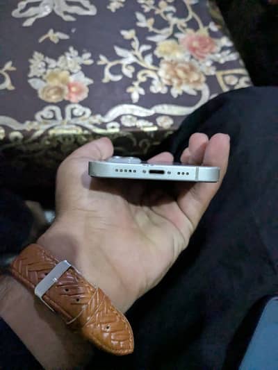 Apple iPhone 14 jv diplaly 1 lakh percnet orignal hs