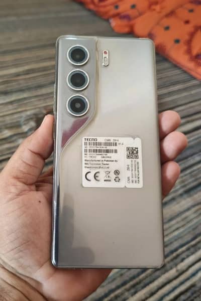 Tecno CAMON 40 Pro