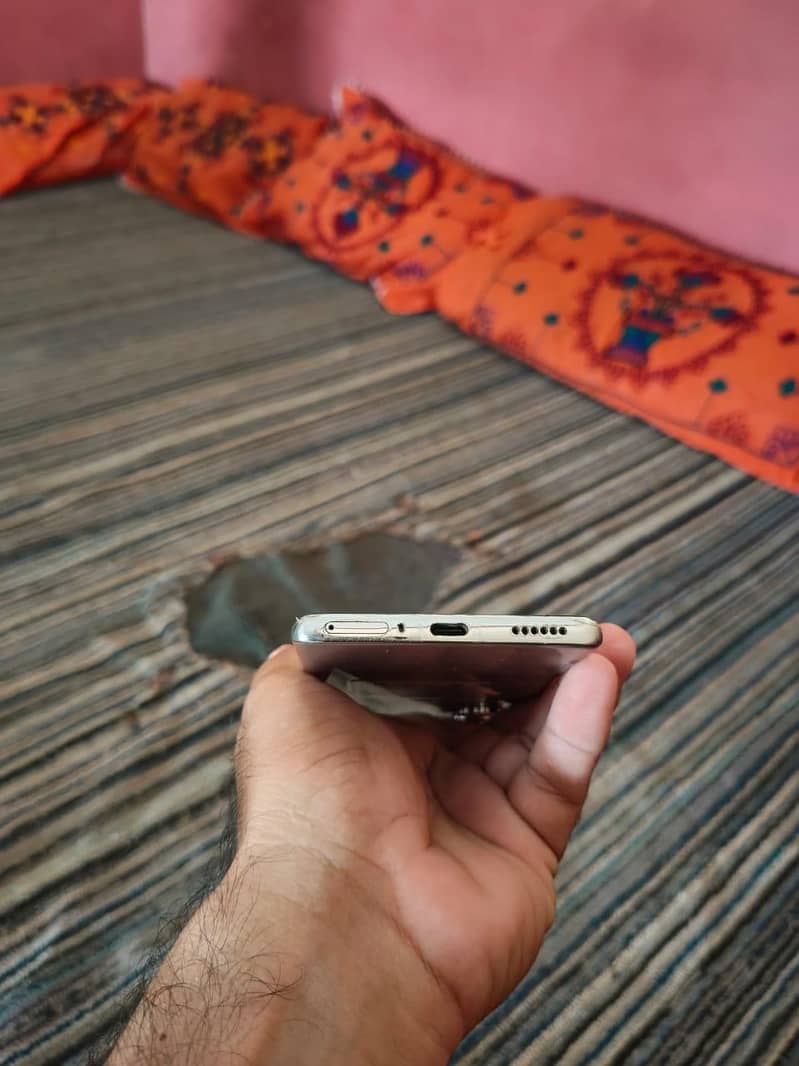 Tecno CAMON 40 Pro 3