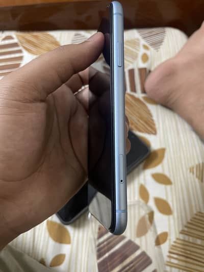 Apple iPhone XR