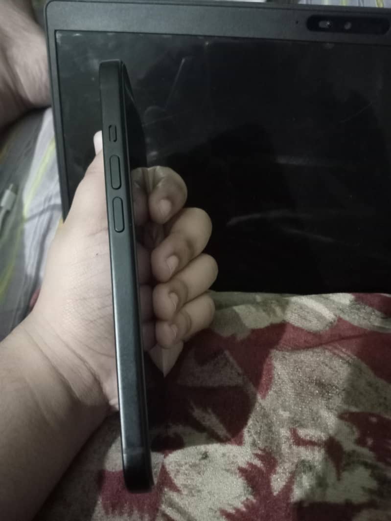 Apple iPhone 15 2
