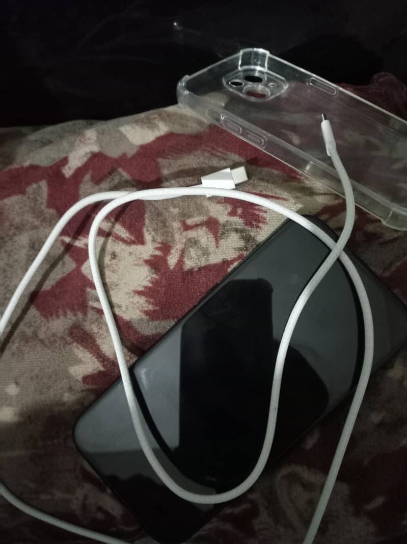 Apple iPhone 15 5
