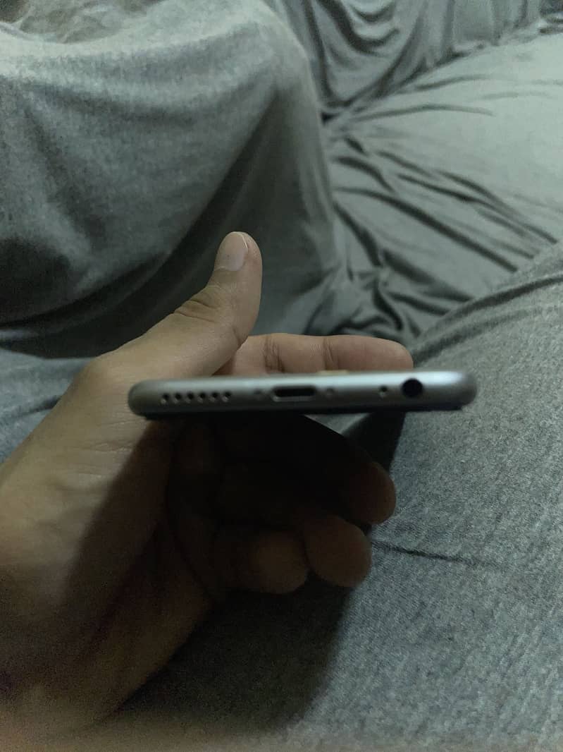 Apple iPhone 6S 1