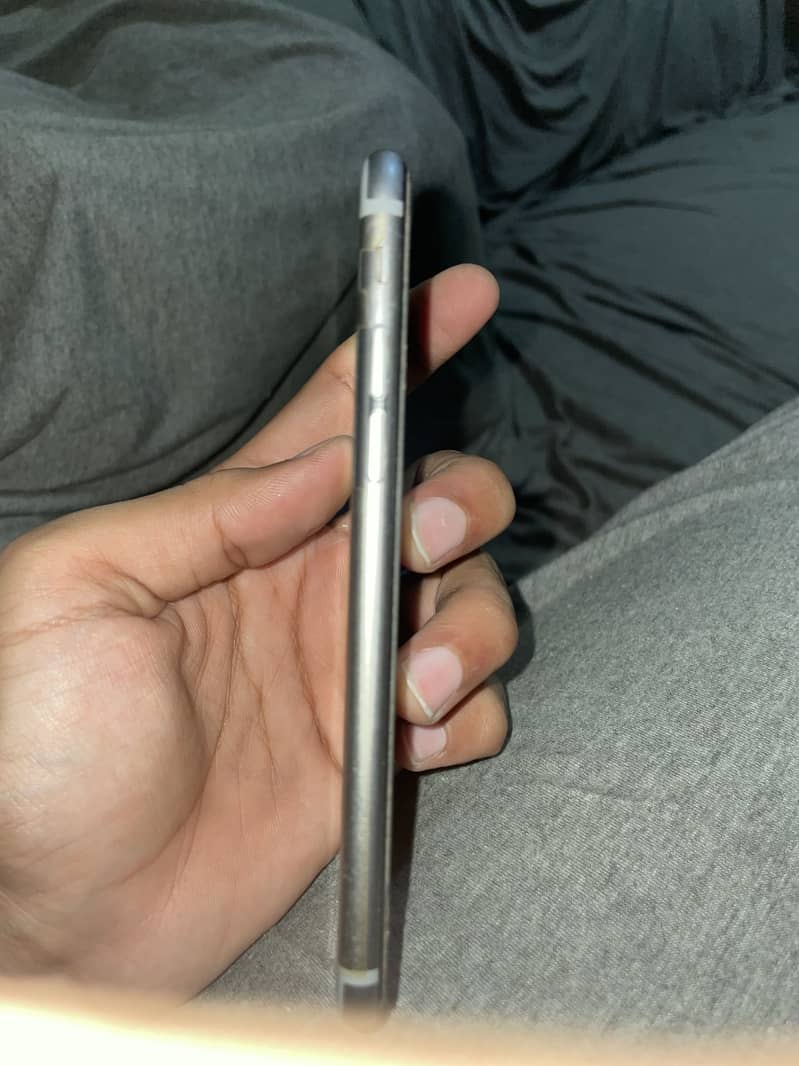 Apple iPhone 6S 3